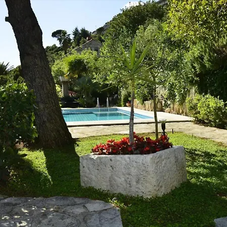 Nautica Villa *